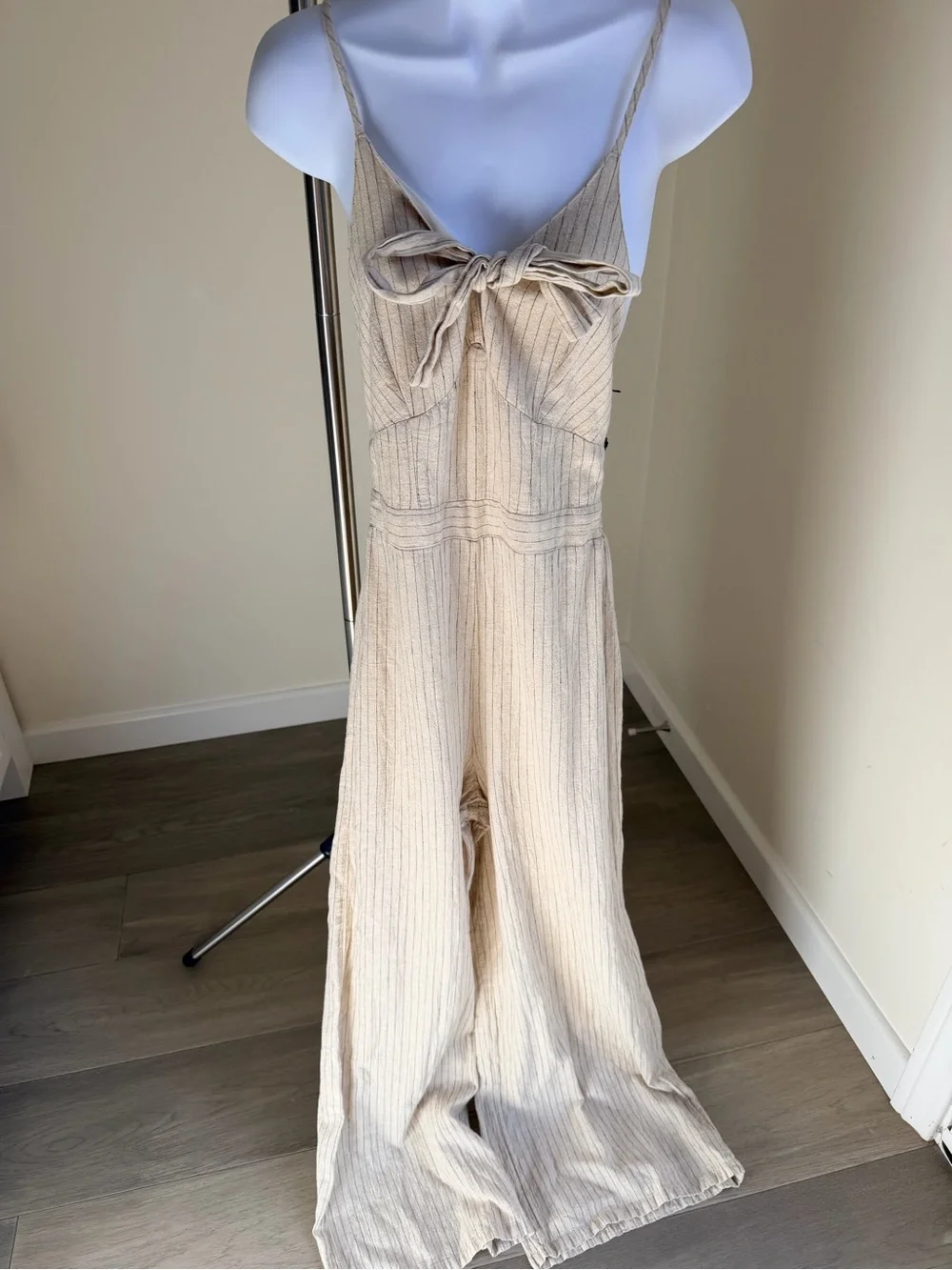 Japna Cream Tie-Front Wide-Leg Jumpsuit S 52% cotton linen. - Picture 5 of 14